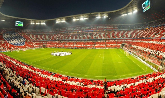 b体育：德拉富恩特点名亚马尔，新星闪耀，西班牙队未来可期，剑指更高峰