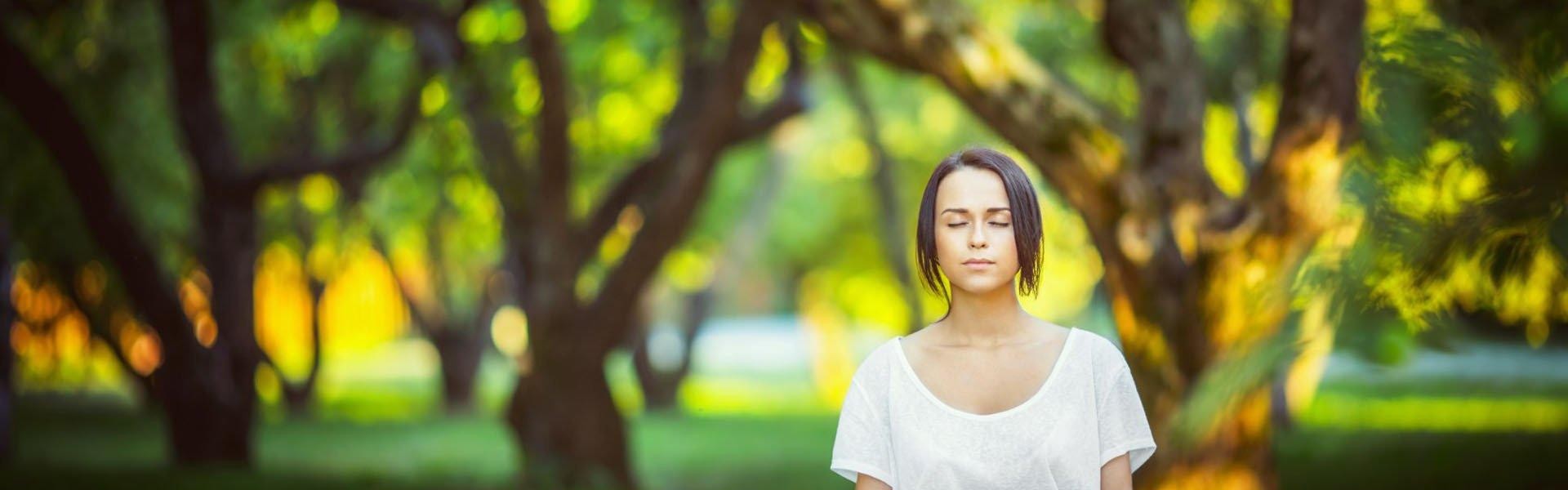 b体育官网_羽坛黑马横空出世！世界第一爆冷出局，新星闪耀全英赛