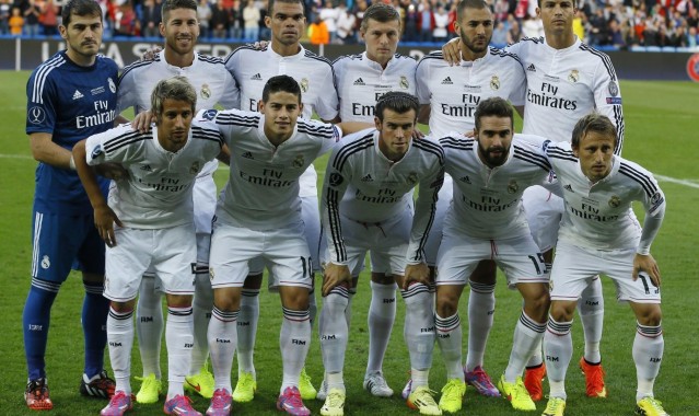 b体育入口|飞身劈扣引爆全场！赵睿化身扣将主宰攻防，率队豪取关键胜利