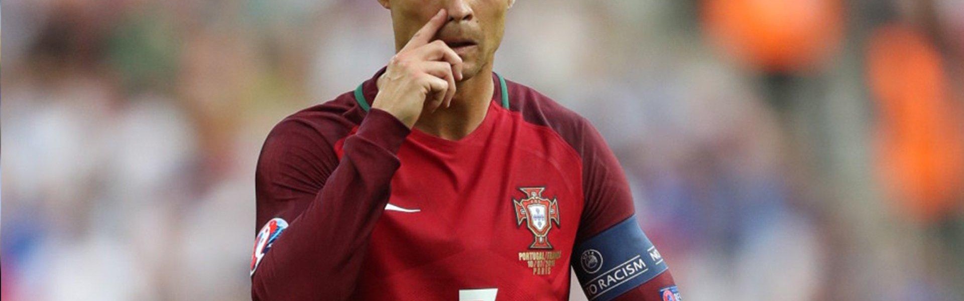 【b体育下载】德罗西掌舵热那亚！官方宣布签约至2026，罗马传奇开启意甲执教新篇章