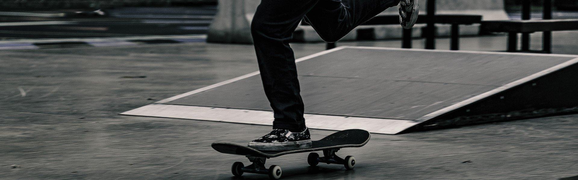 b体育官网_梅西梅开二度助迈阿密国际逆转取胜 球迷沸腾见证球王风采