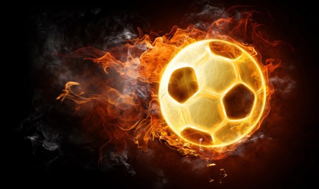 b体育下载：格伊留守水晶宫引爆转会市场悬念，伊萨克压哨加盟红军引热议