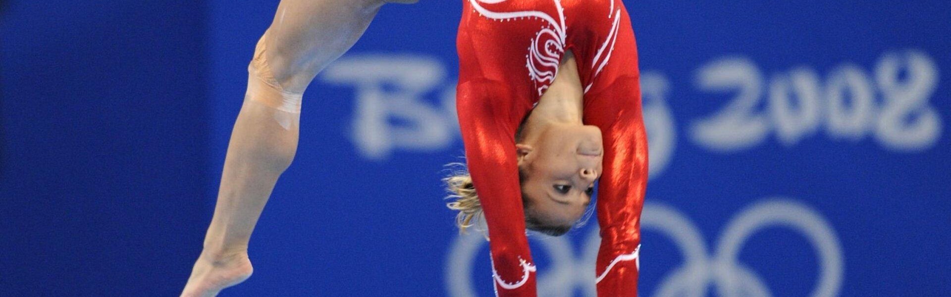 b体育下载：勒沃库森夏窗风暴，核心维尔茨天价转会，创纪录投入重塑德甲争冠阵容